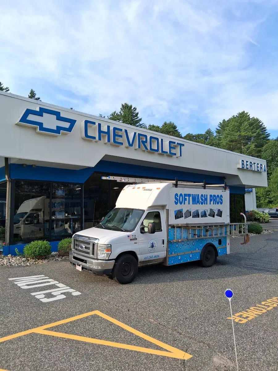 Storefront Cleaning in Northern CT & MA Area